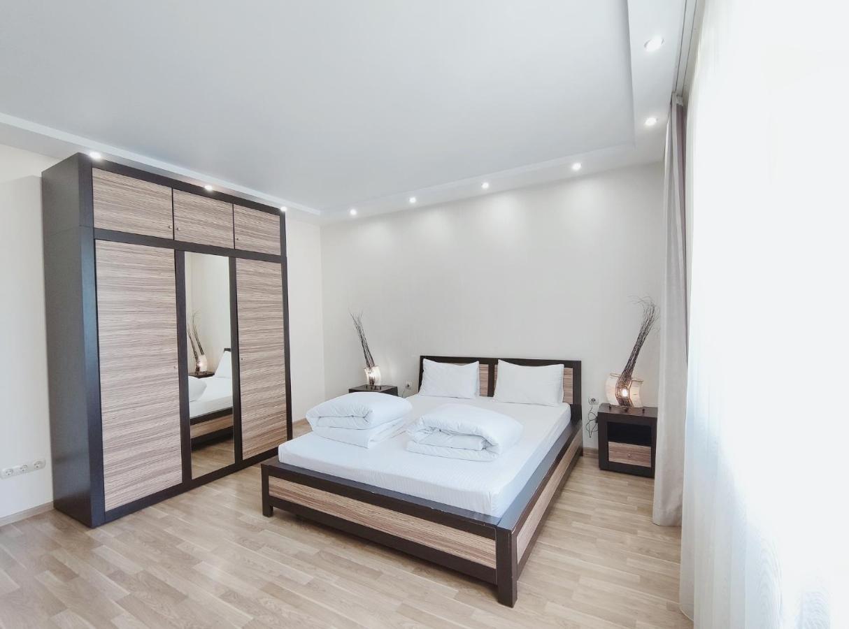 Apartment Positive Lviv Extérieur photo