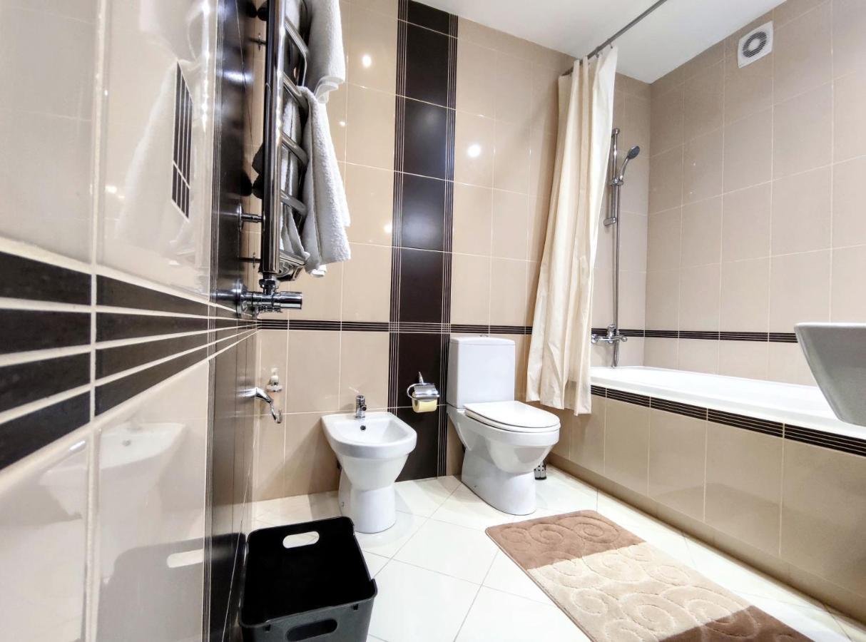 Apartment Positive Lviv Extérieur photo